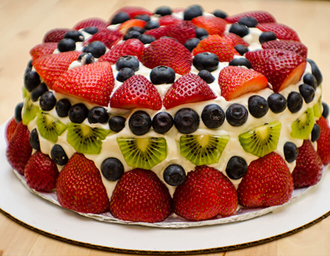 Fresh-Fruit-Cream-Cake