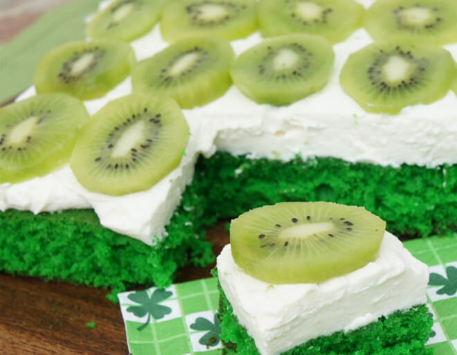 Kiwi-Jello-Cake