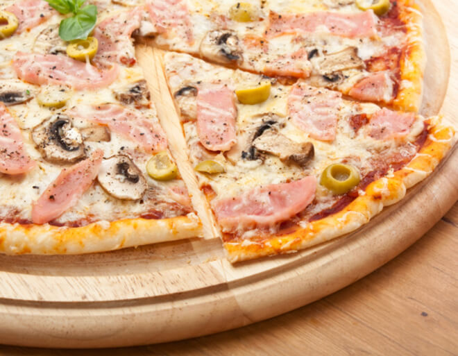Thin-Crust-Pizza